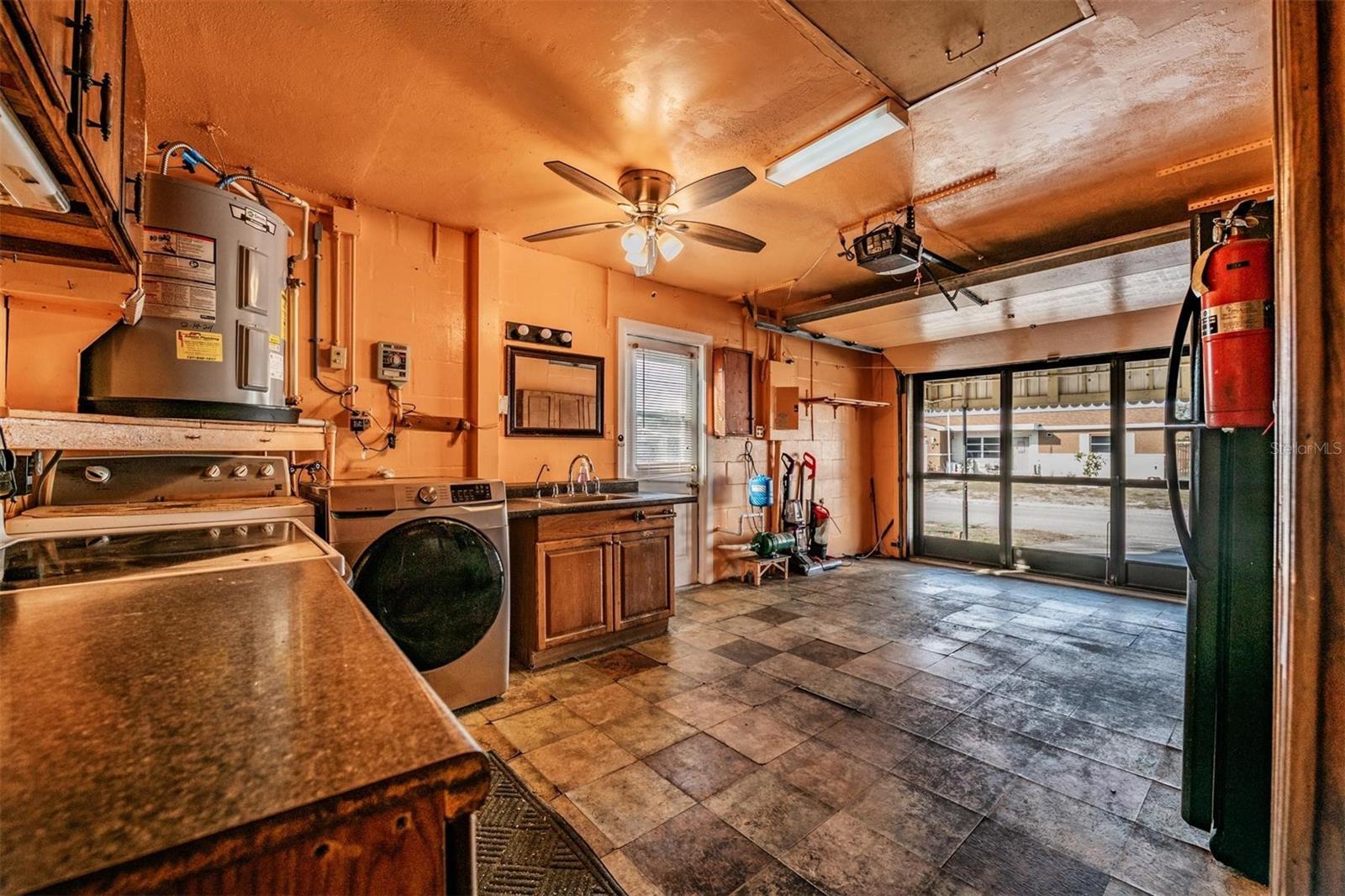 THE LAKES - Residential