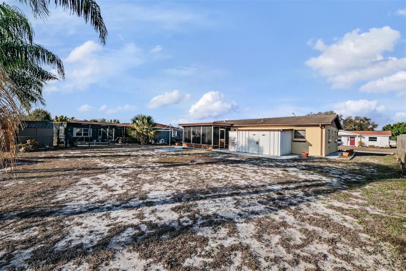 THE LAKES - Residential