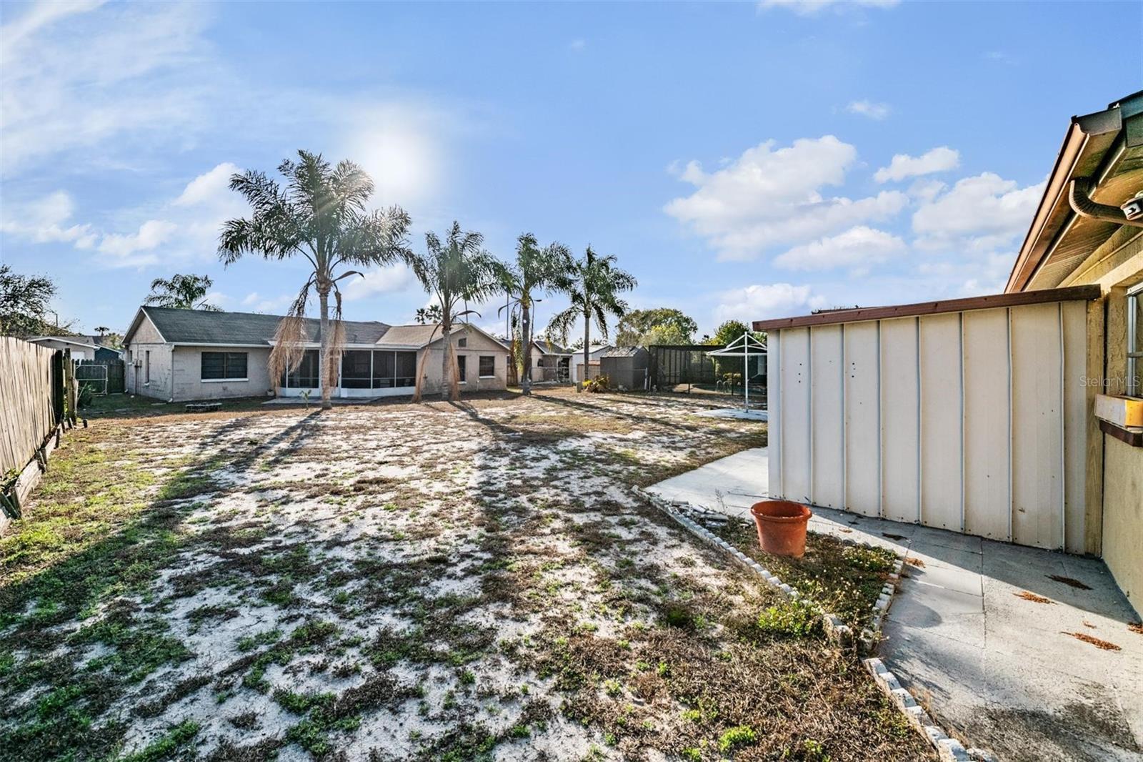 THE LAKES - Residential