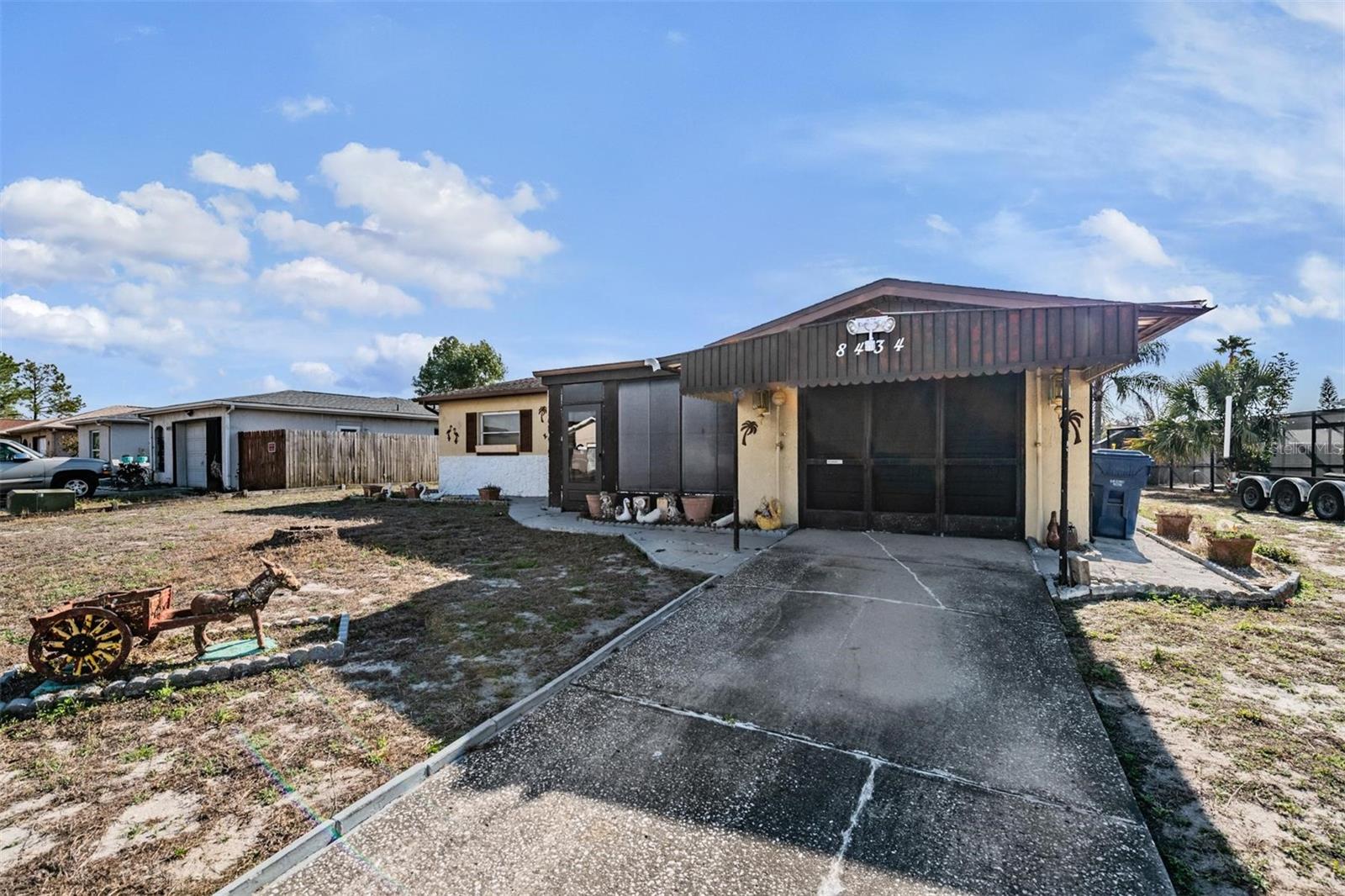 THE LAKES - Residential