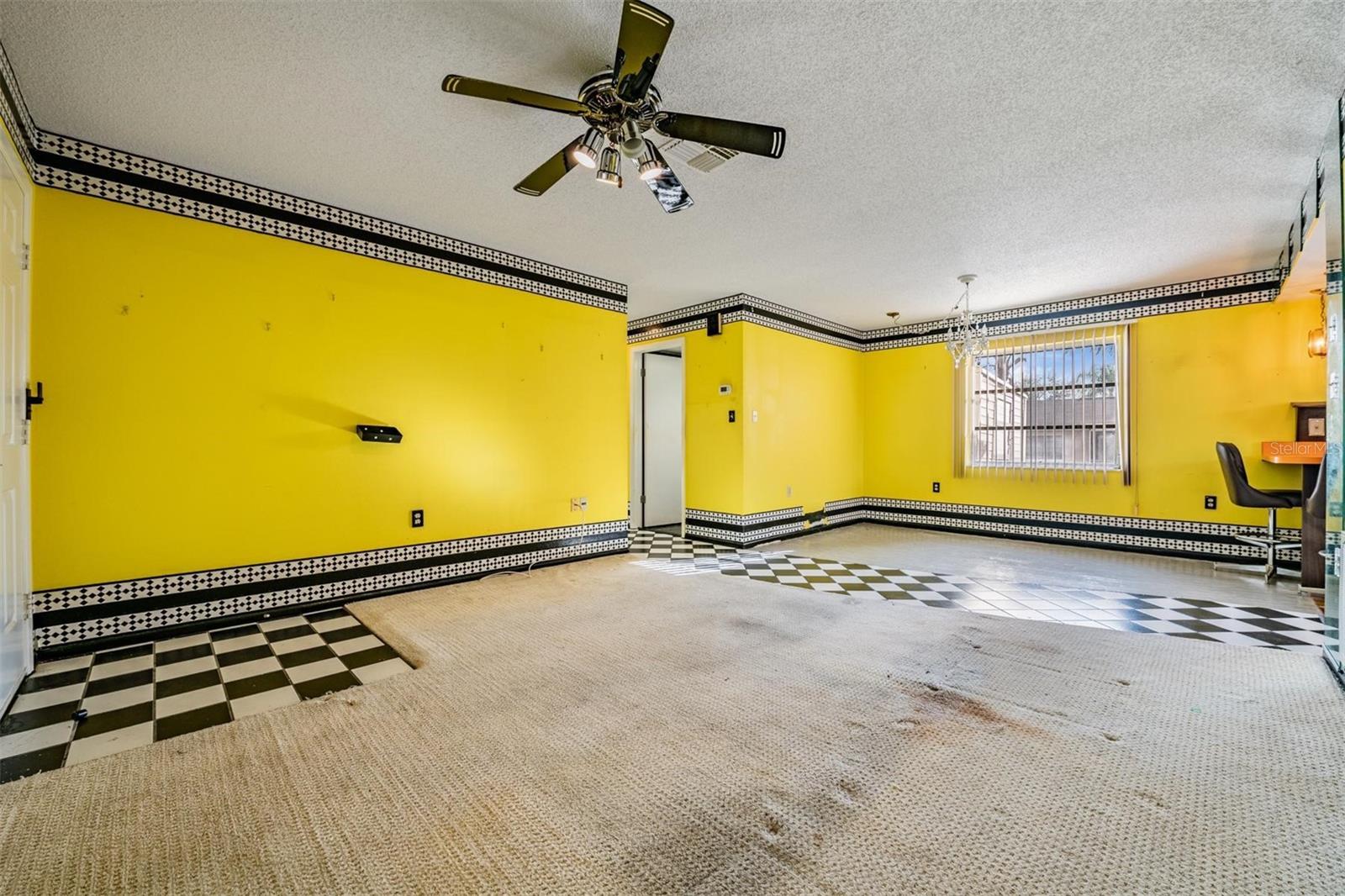 THE LAKES - Residential