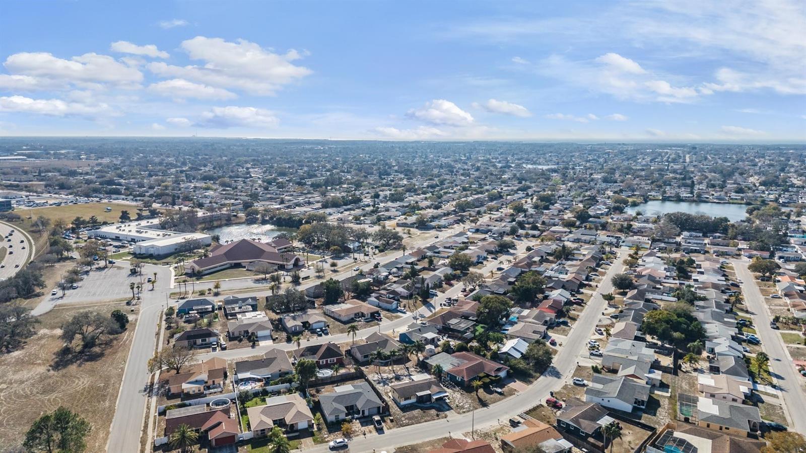 THE LAKES - Residential