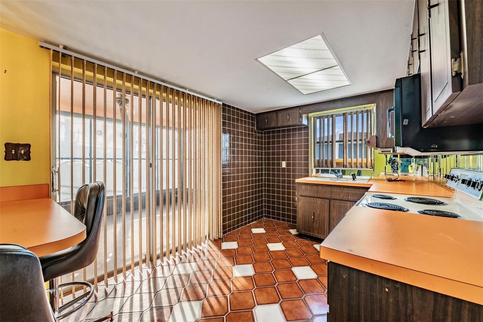 THE LAKES - Residential