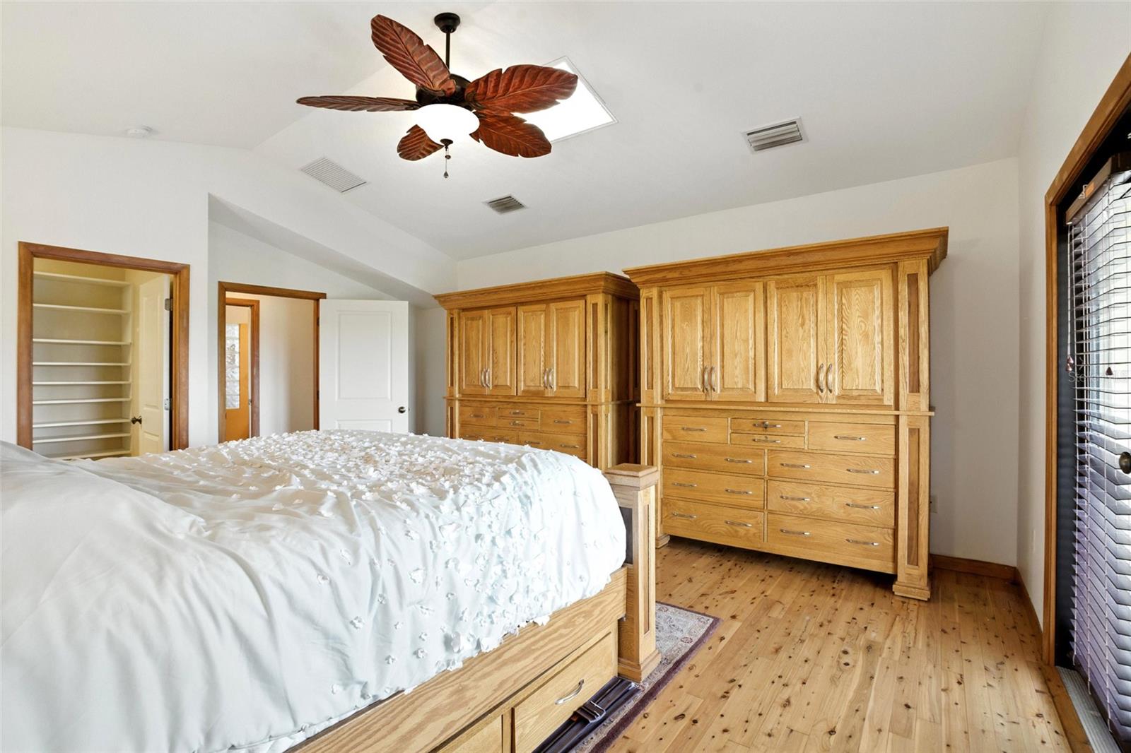 CORAL COVE - Residential
