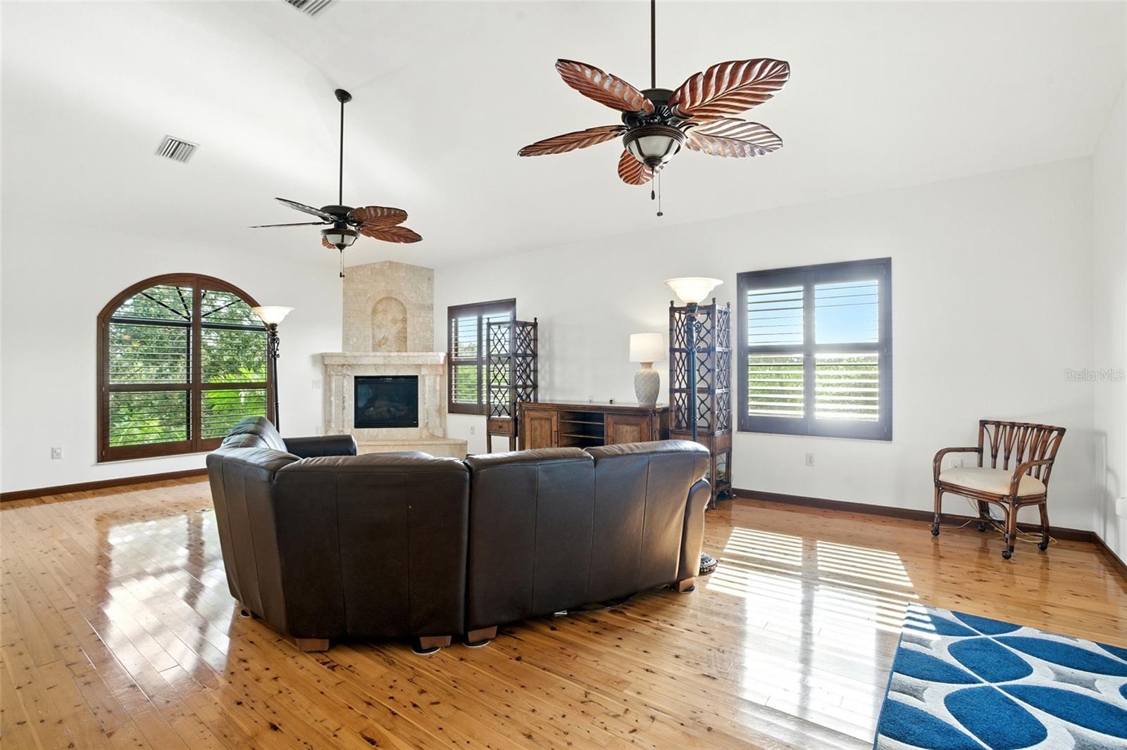 CORAL COVE - Residential