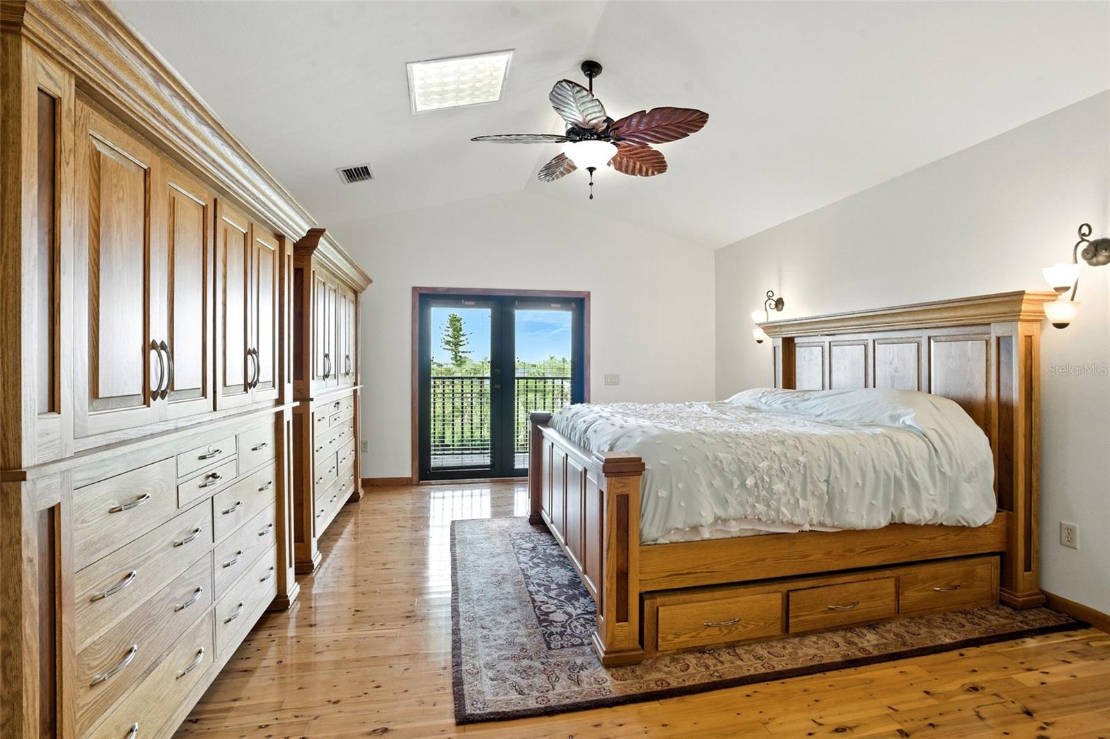 CORAL COVE - Residential
