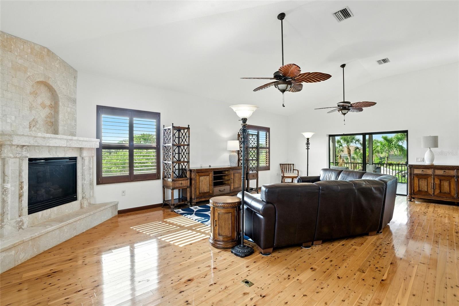 CORAL COVE - Residential