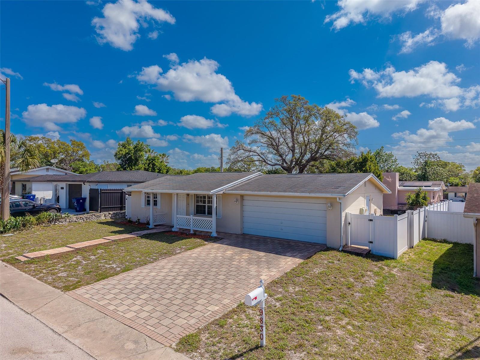 REGENCY PARK - Residential