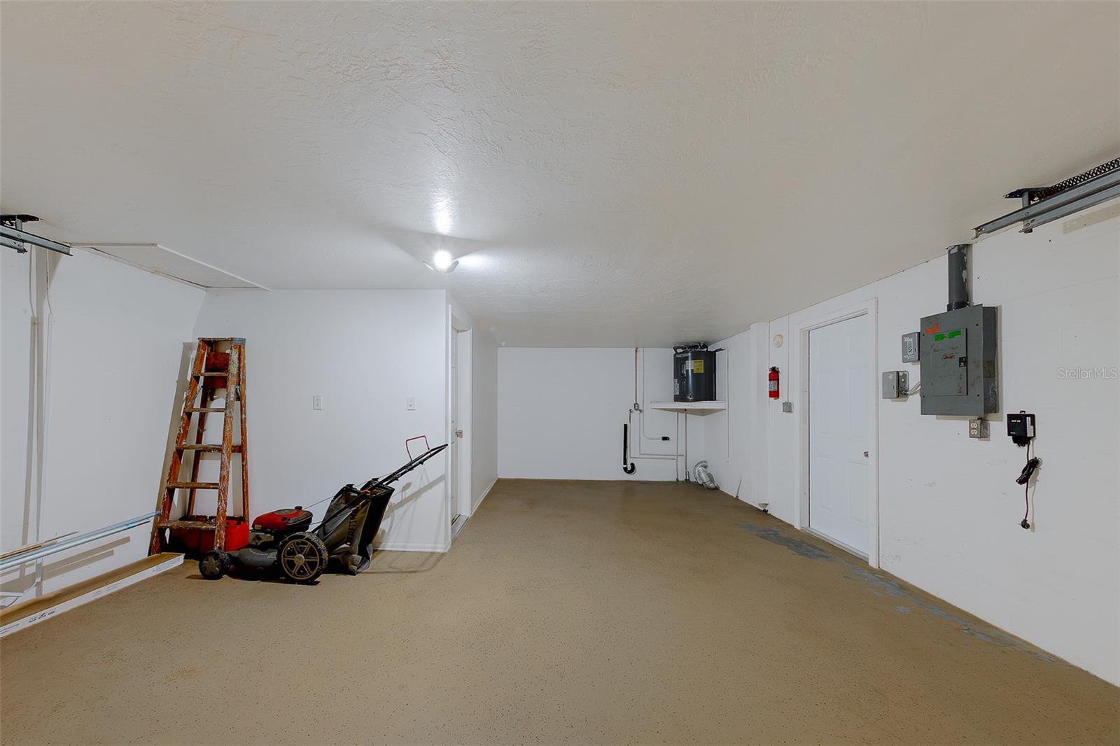 REGENCY PARK - Residential