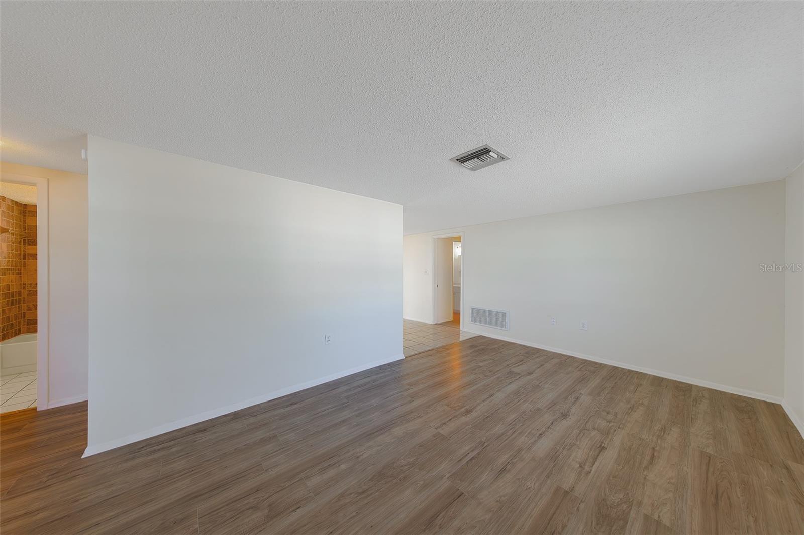 REGENCY PARK - Residential