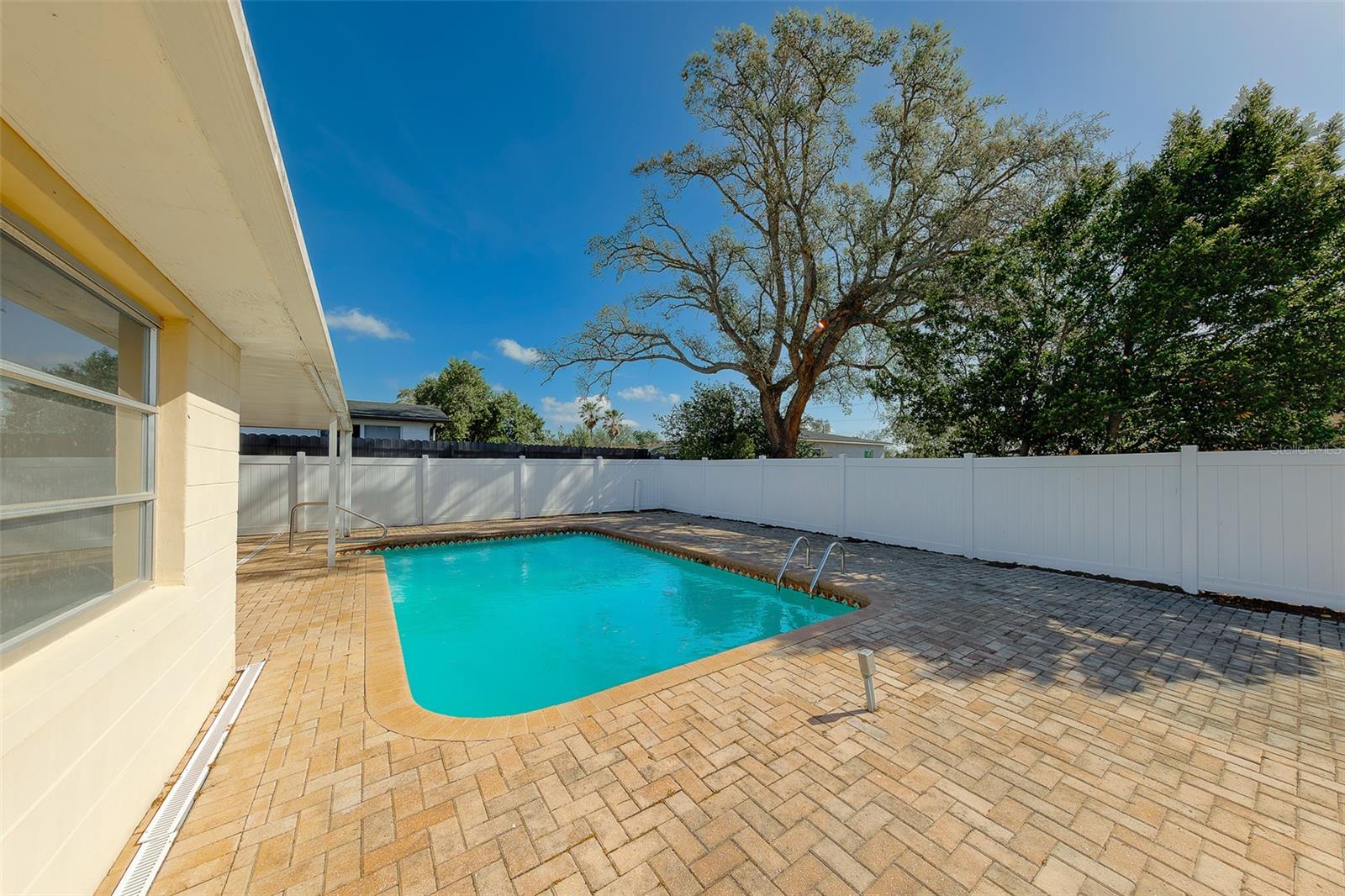 REGENCY PARK - Residential