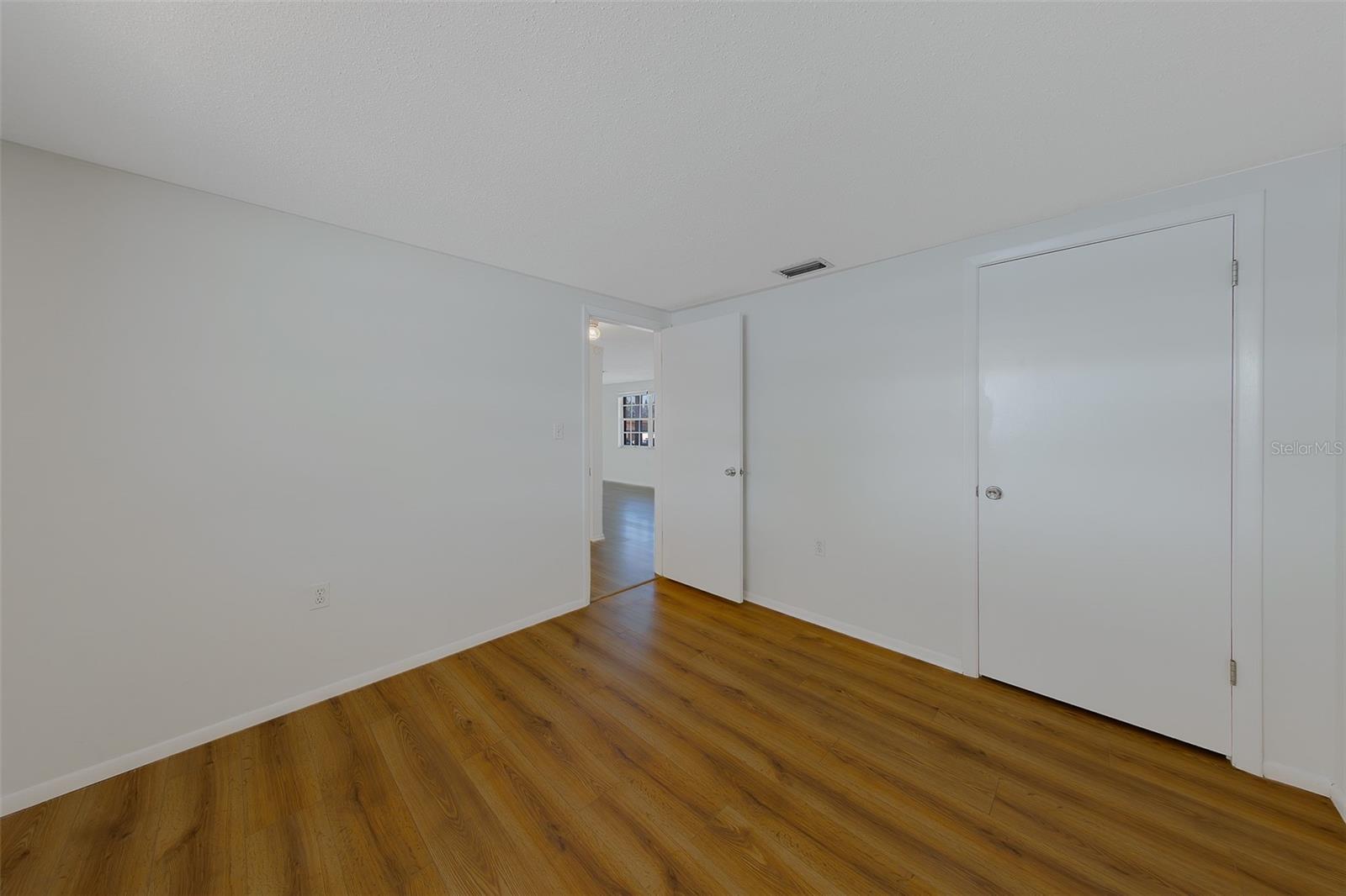 REGENCY PARK - Residential