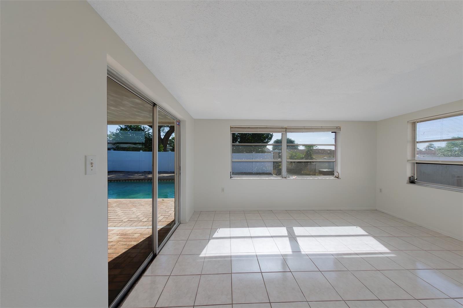 REGENCY PARK - Residential