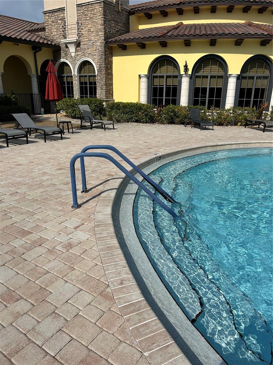 GRAN PARADISO TWNHMS 1B - Residential Lease