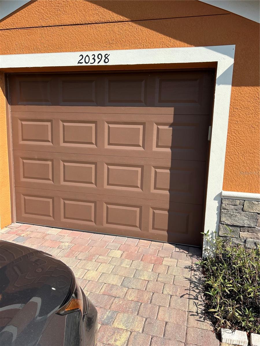 GRAN PARADISO TWNHMS 1B - Residential Lease