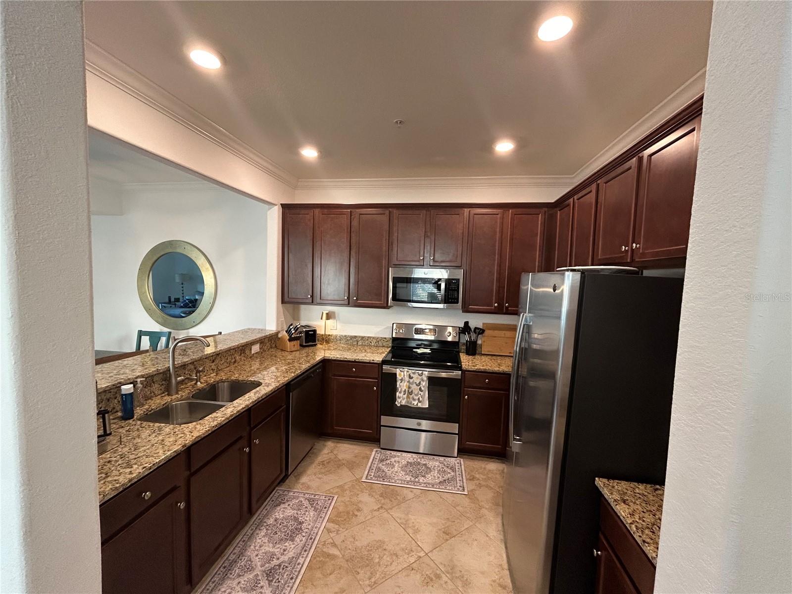 GRAN PARADISO TWNHMS 1B - Residential Lease