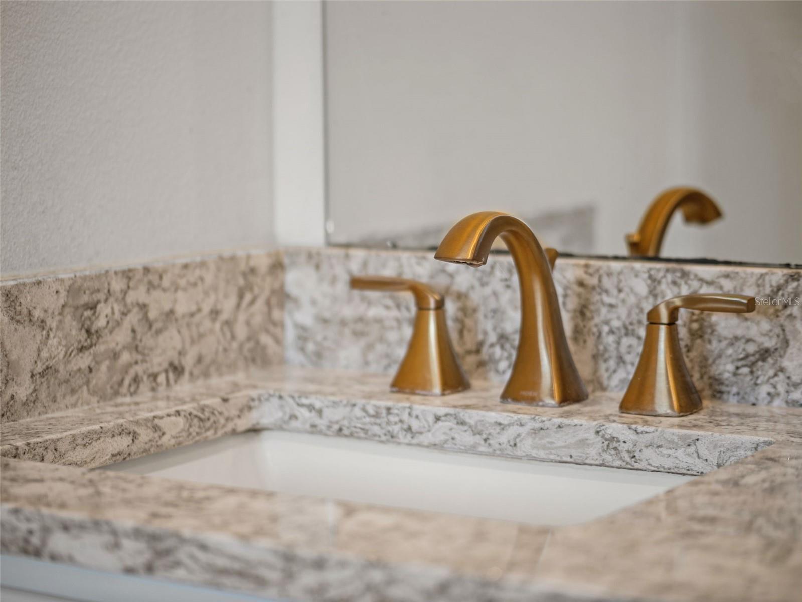 APSHAWA GROVES - Residential