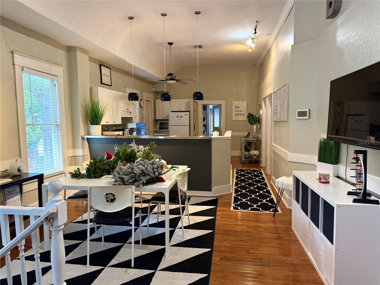 PACKWOOD - Commercial Lease