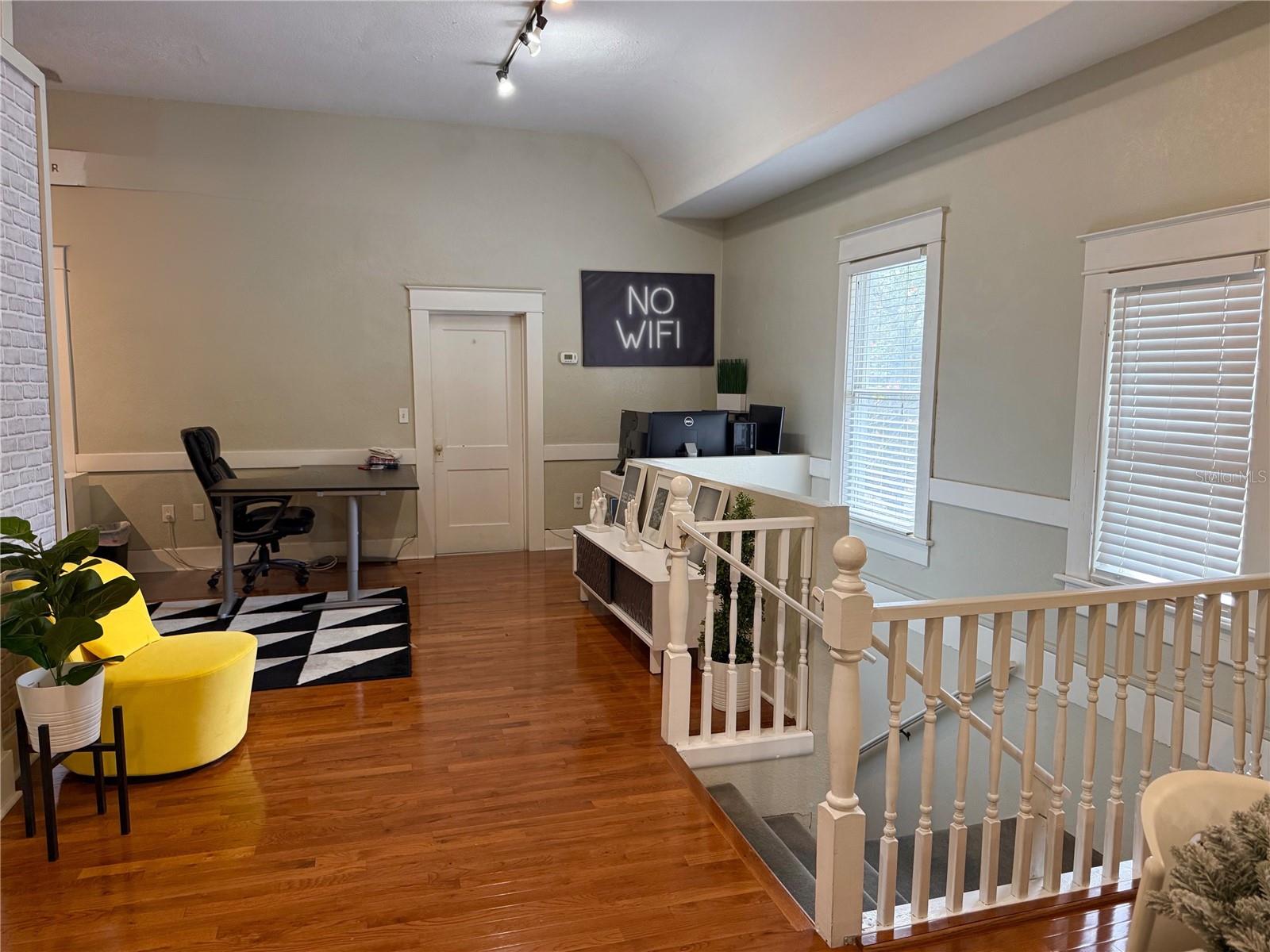 PACKWOOD - Commercial Lease