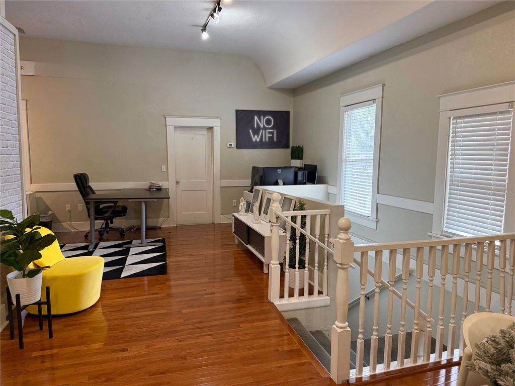 Photo of 701 W Azeele Street, Tampa, FL 33606 (MLS # TB8462267)