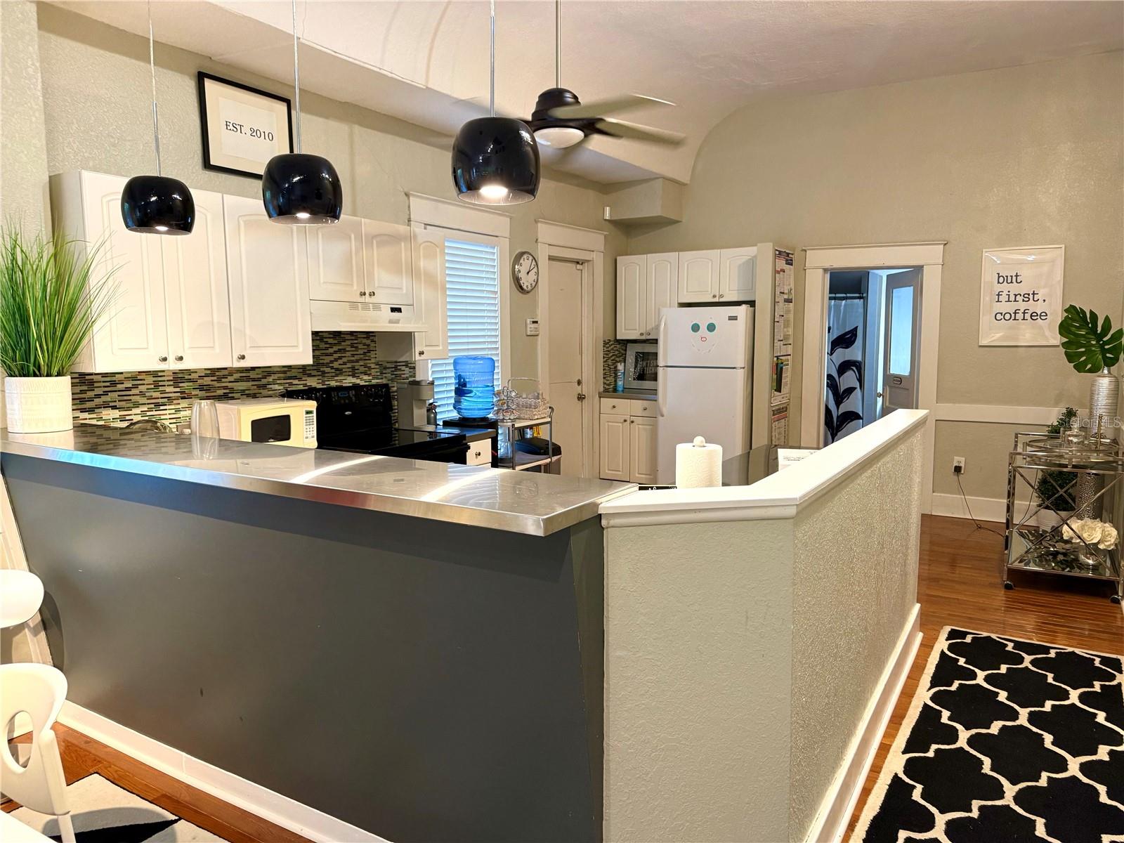 PACKWOOD - Commercial Lease