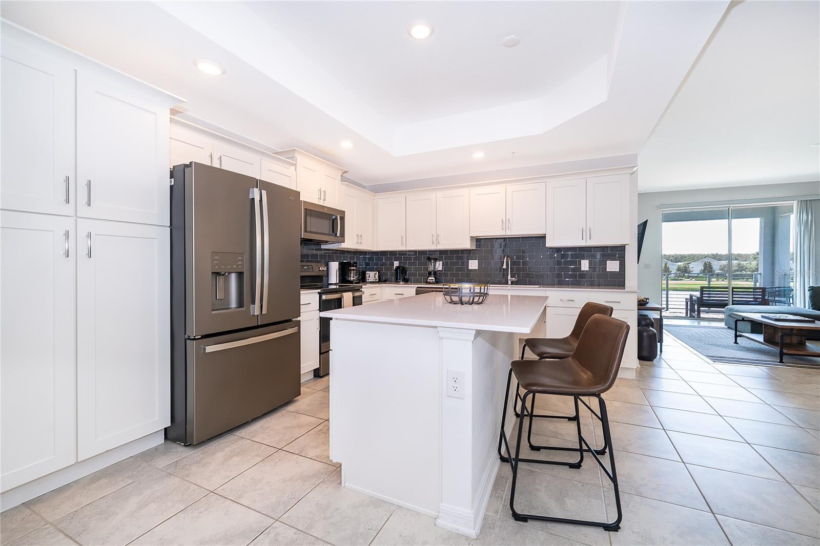3191 PARADOX CIRCLE 208