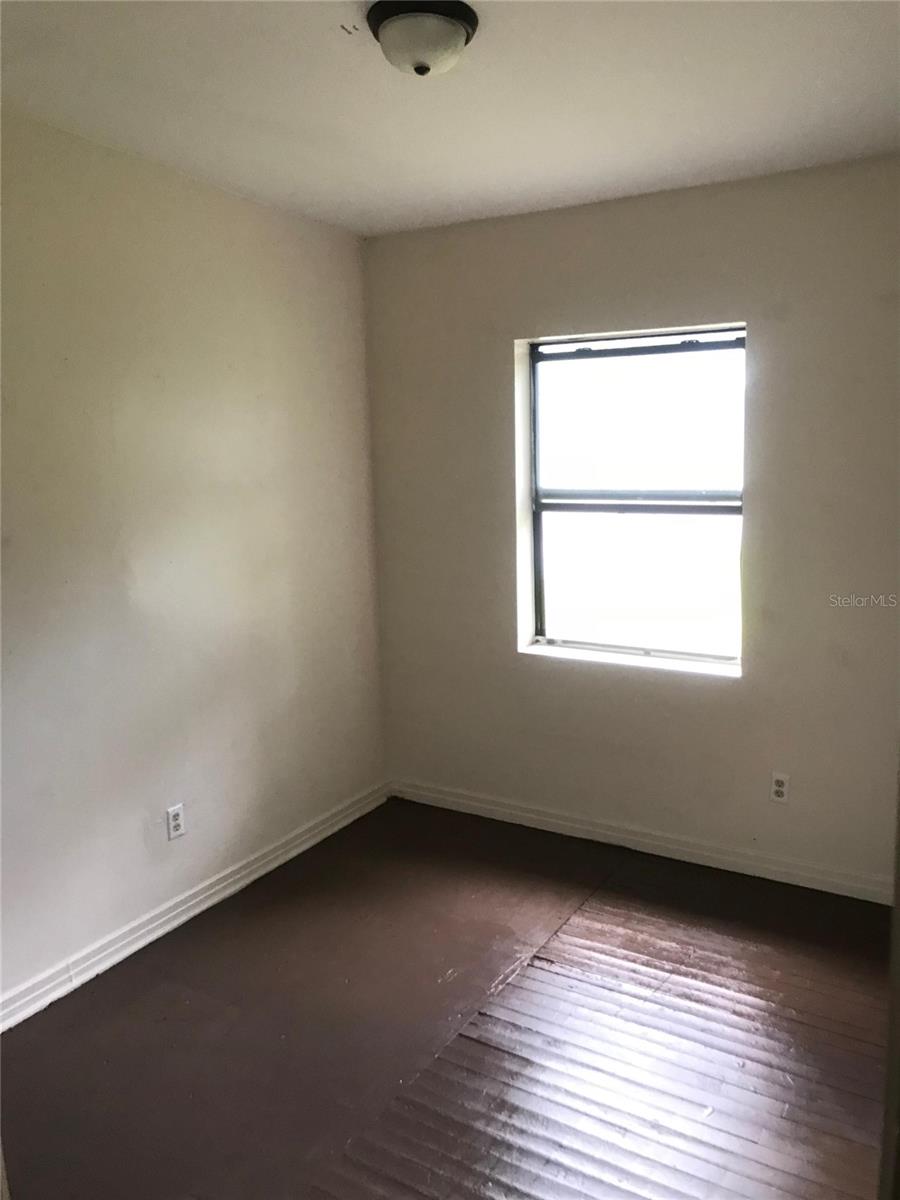 MAGNOLIA MANOR - Residential Lease