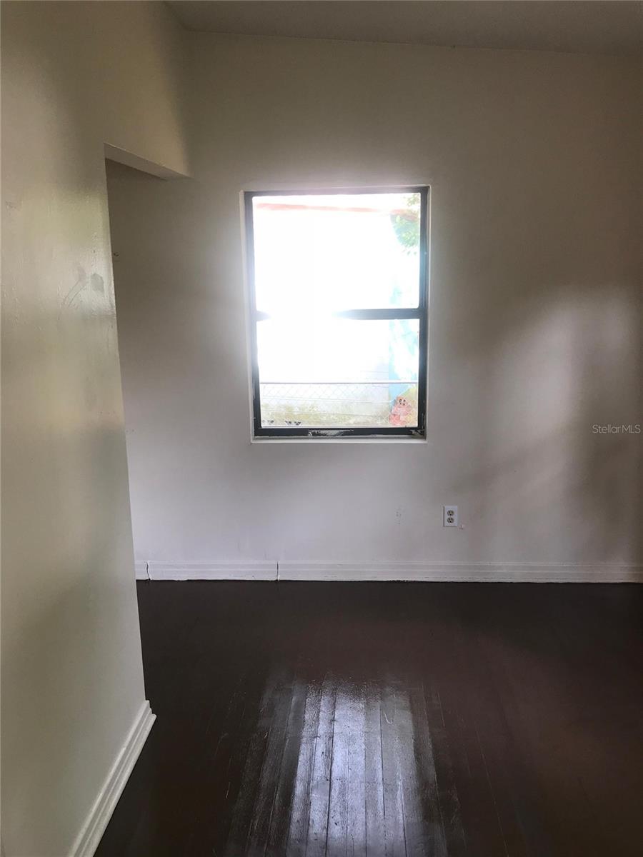 MAGNOLIA MANOR - Residential Lease