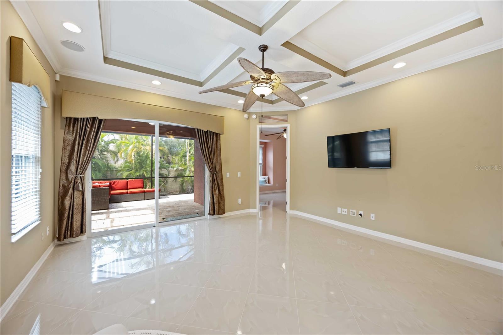 PALMA SOLA TRACE - Residential