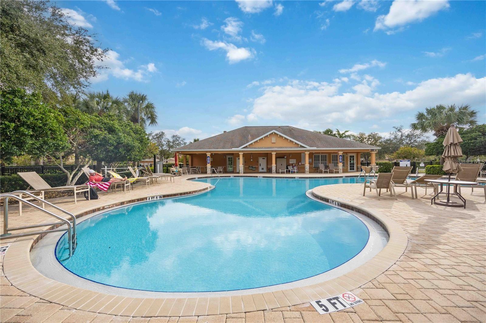 PALMA SOLA TRACE - Residential