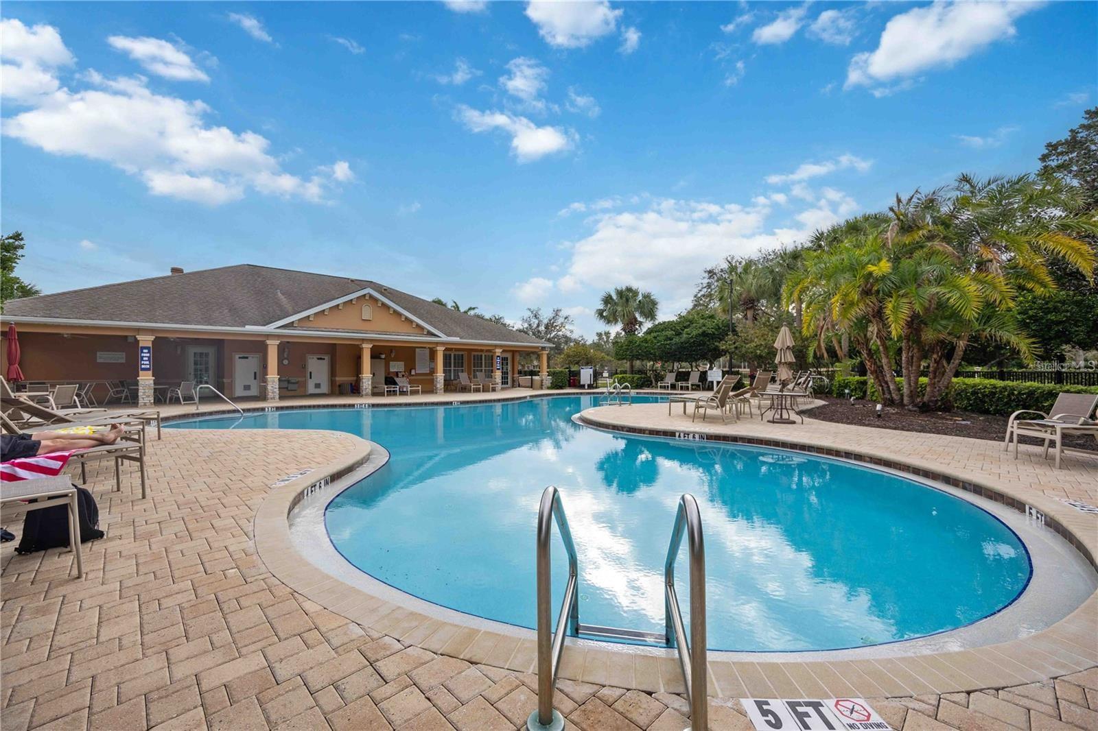 PALMA SOLA TRACE - Residential