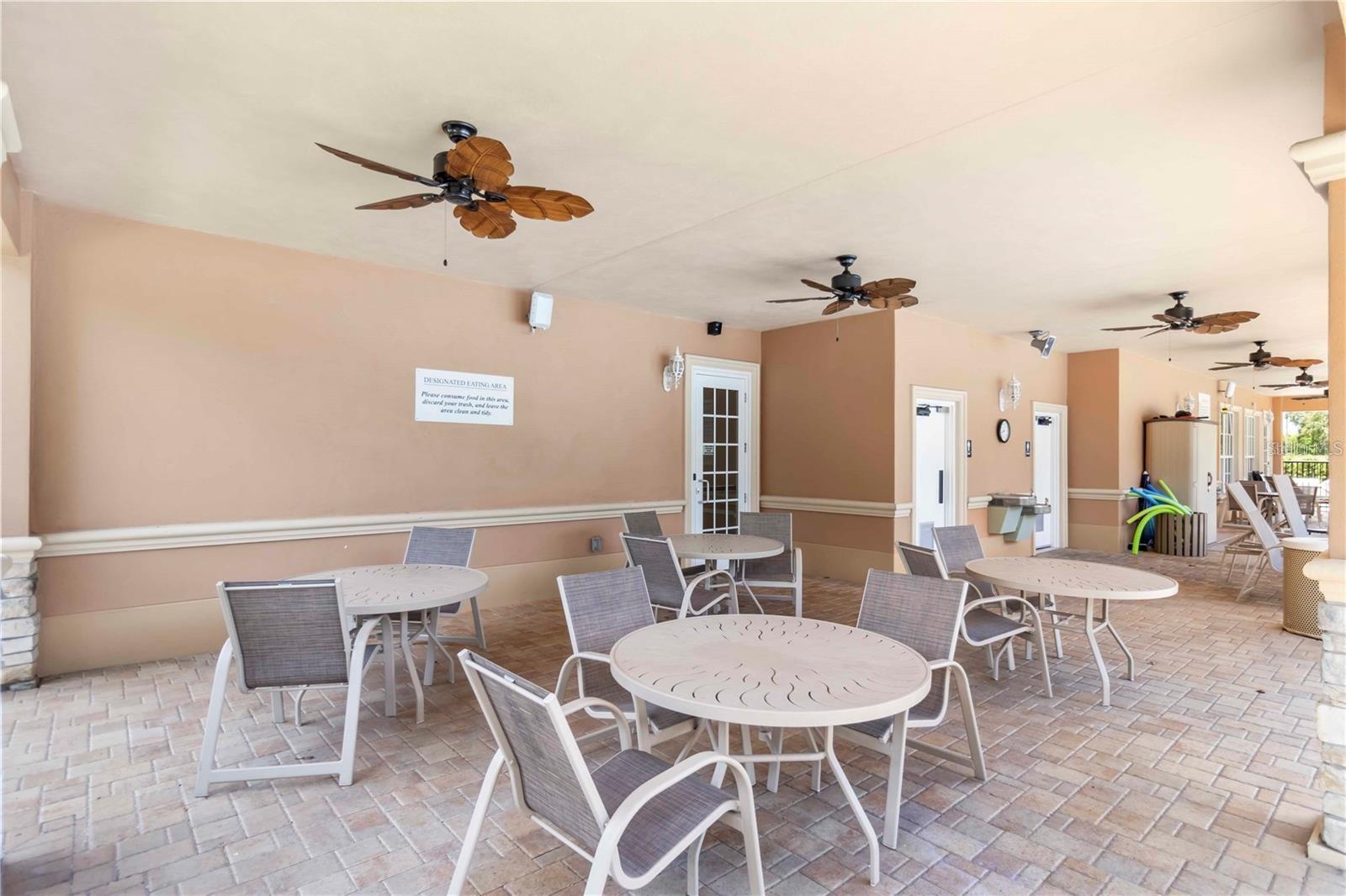 PALMA SOLA TRACE - Residential