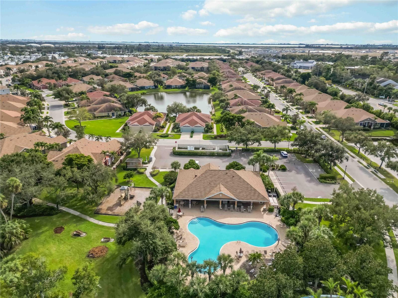 PALMA SOLA TRACE - Residential