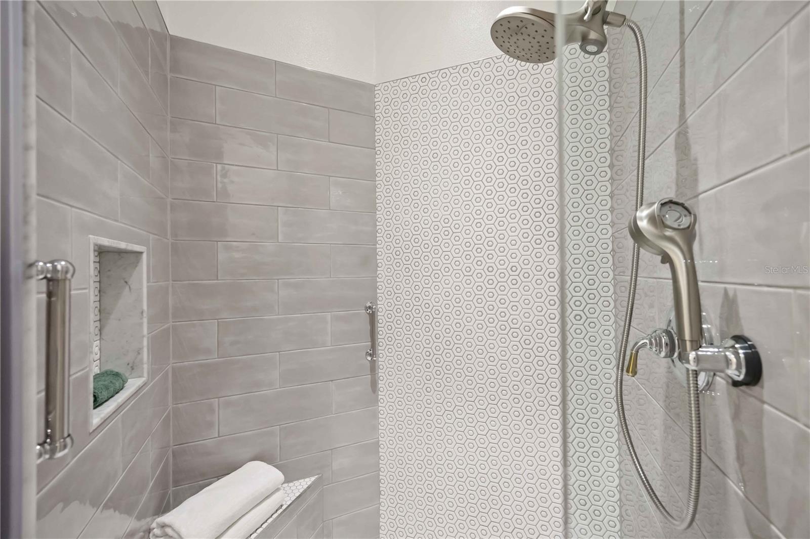 PALMA SOLA TRACE - Residential