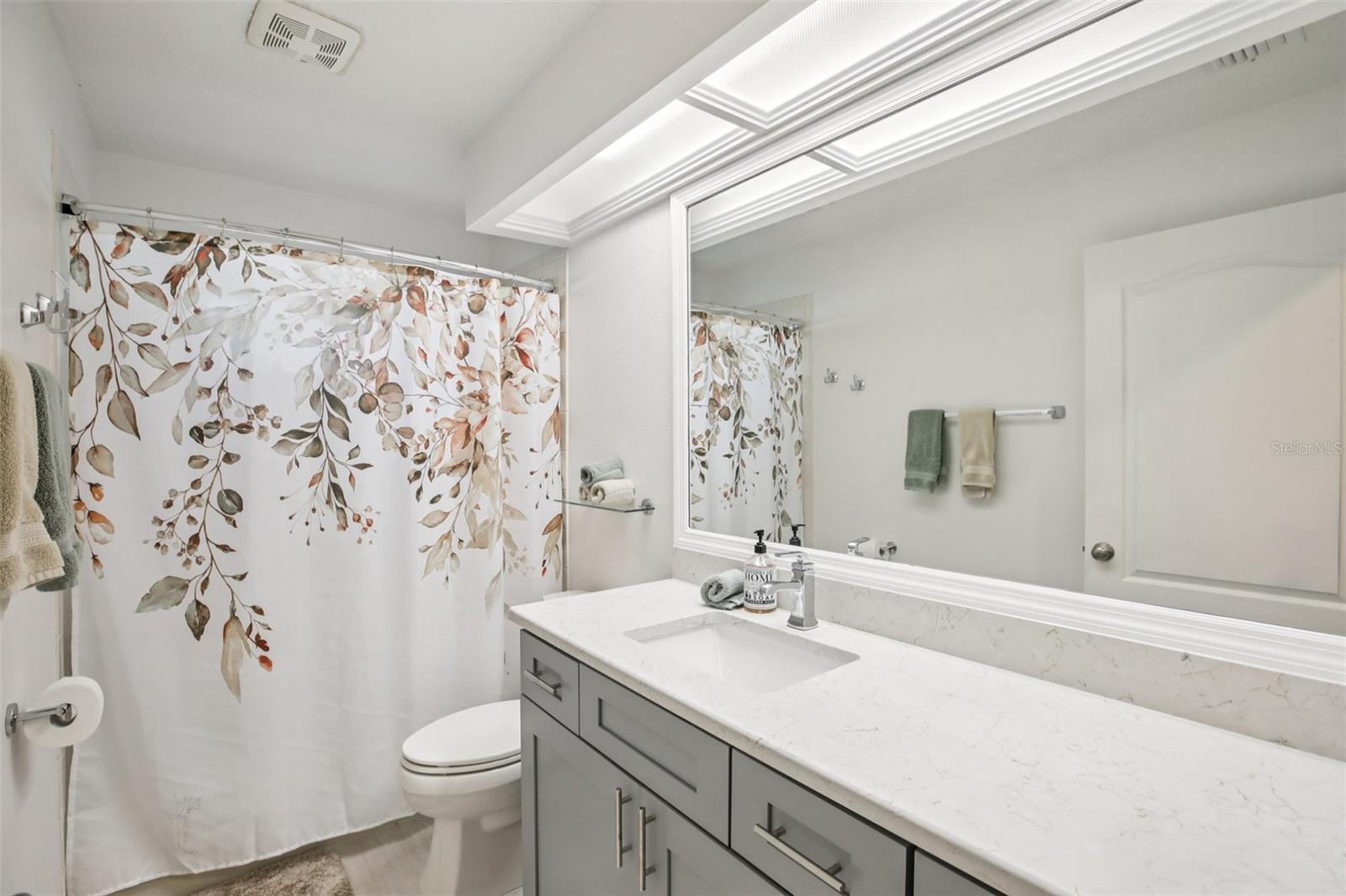 TWIN LAKES PARCELS D1 D3 & E - Residential