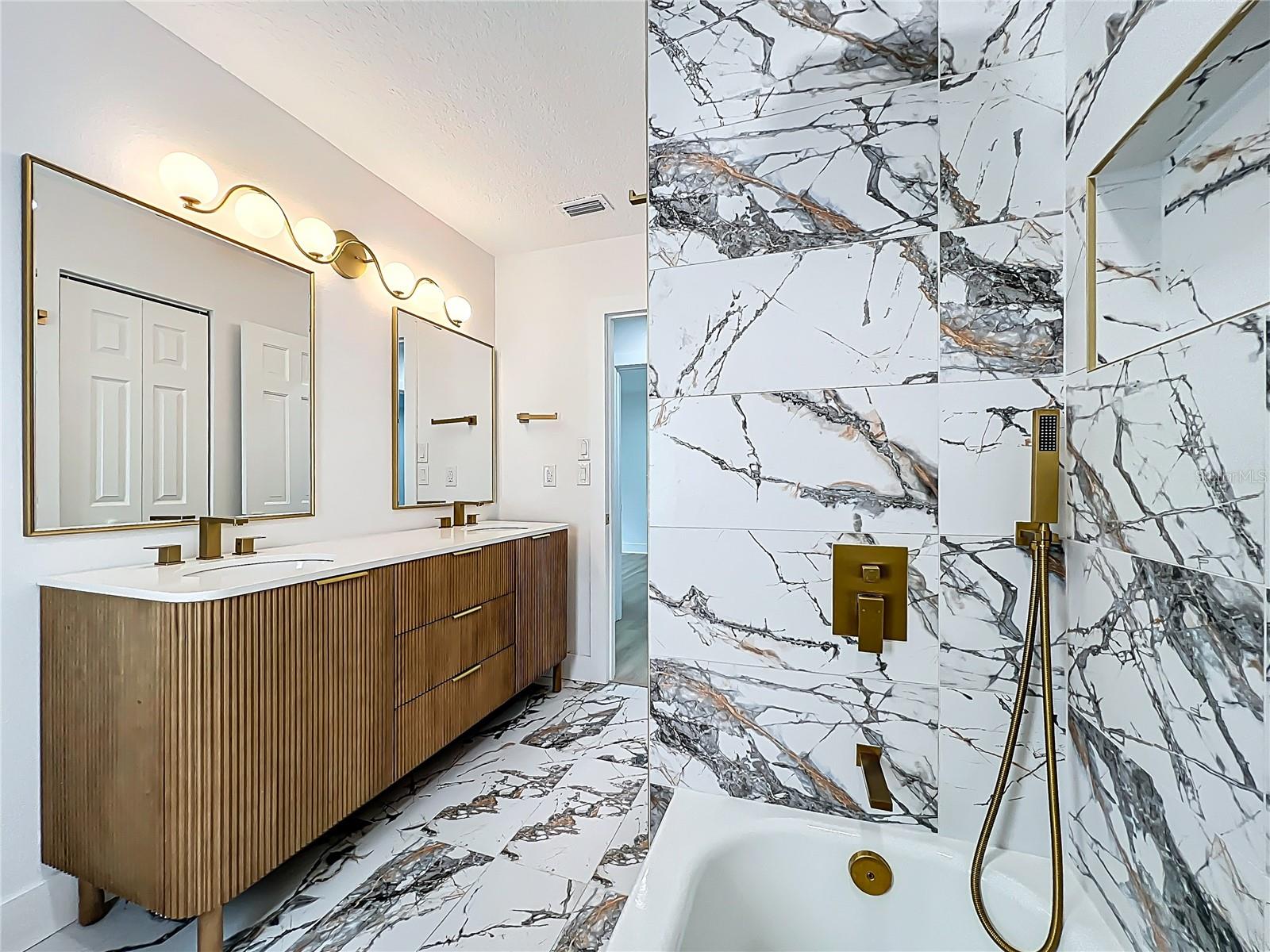 MAITLAND GROVE - Residential