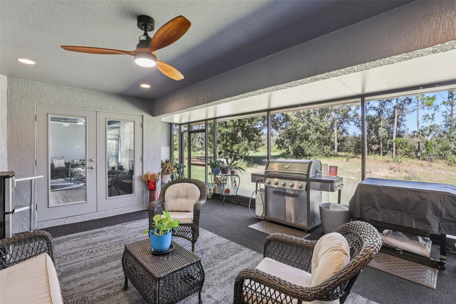 WALK IN WATER LAKE ESTATES PH 01 - Residential