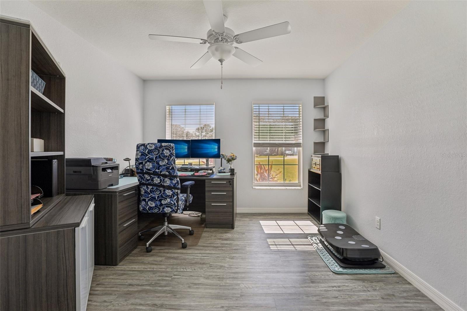 WALK IN WATER LAKE ESTATES PH 01 - Residential