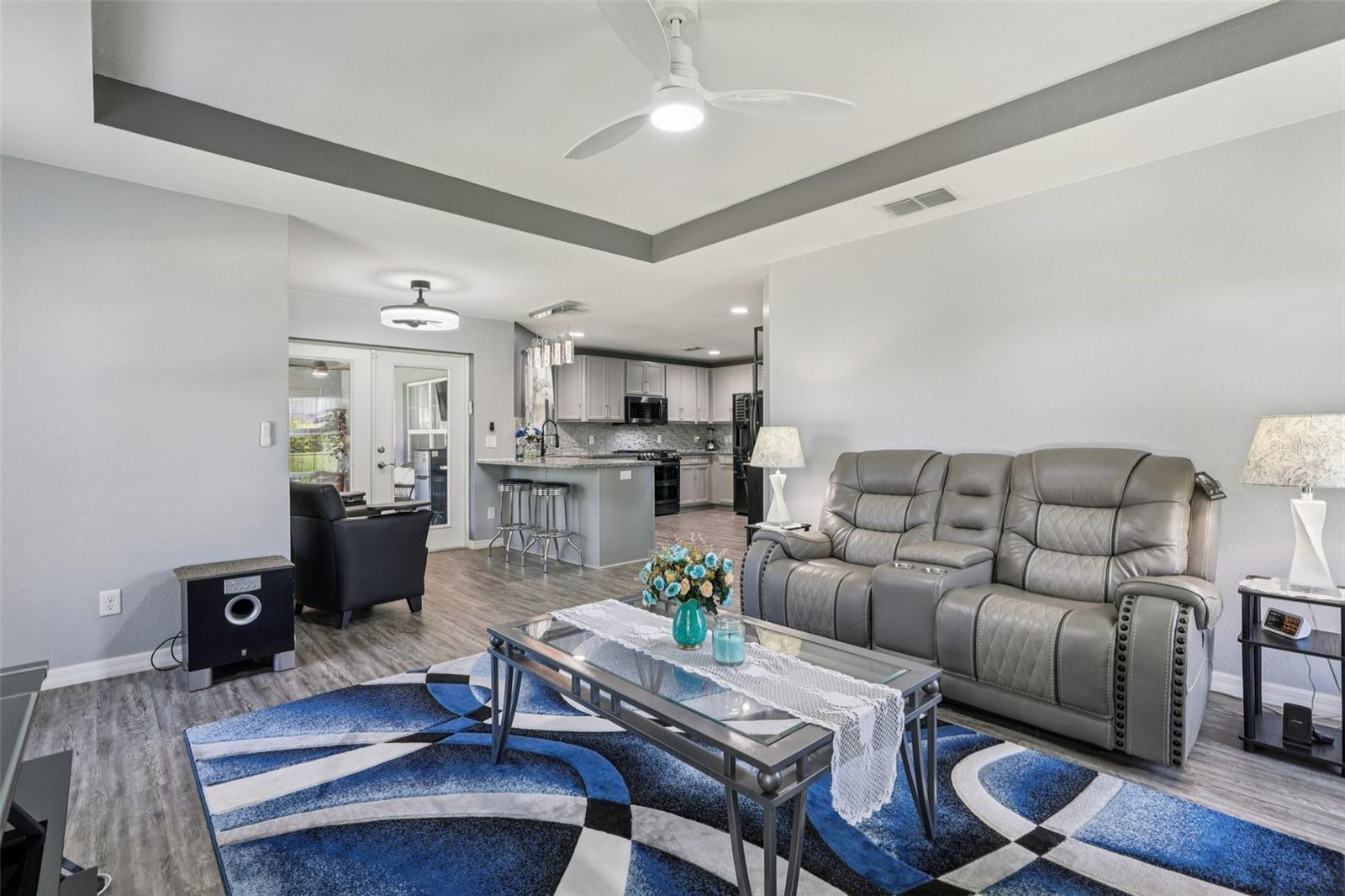 WALK IN WATER LAKE ESTATES PH 01 - Residential