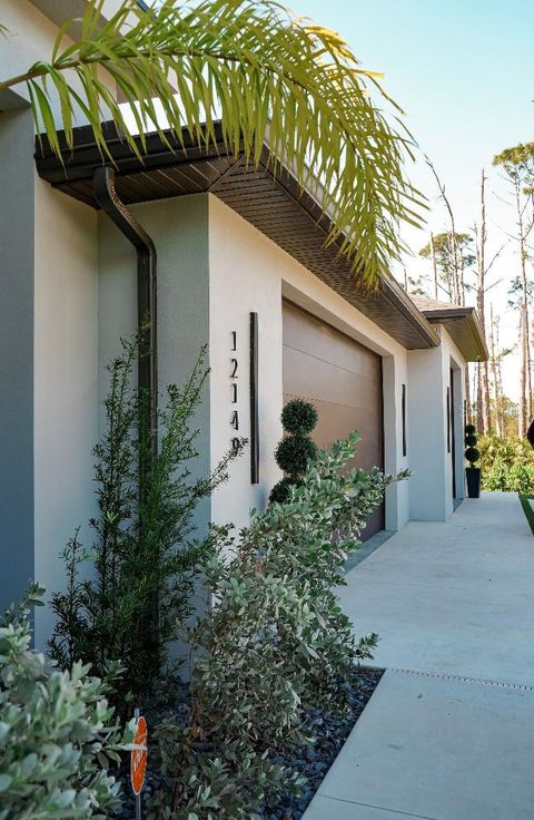 A home in PORT CHARLOTTE