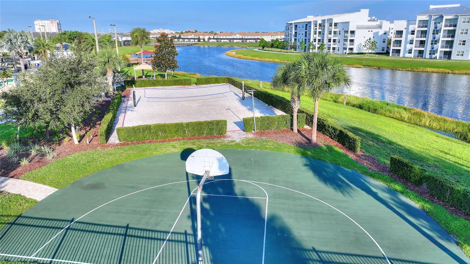 STOREY LAKE - Residential