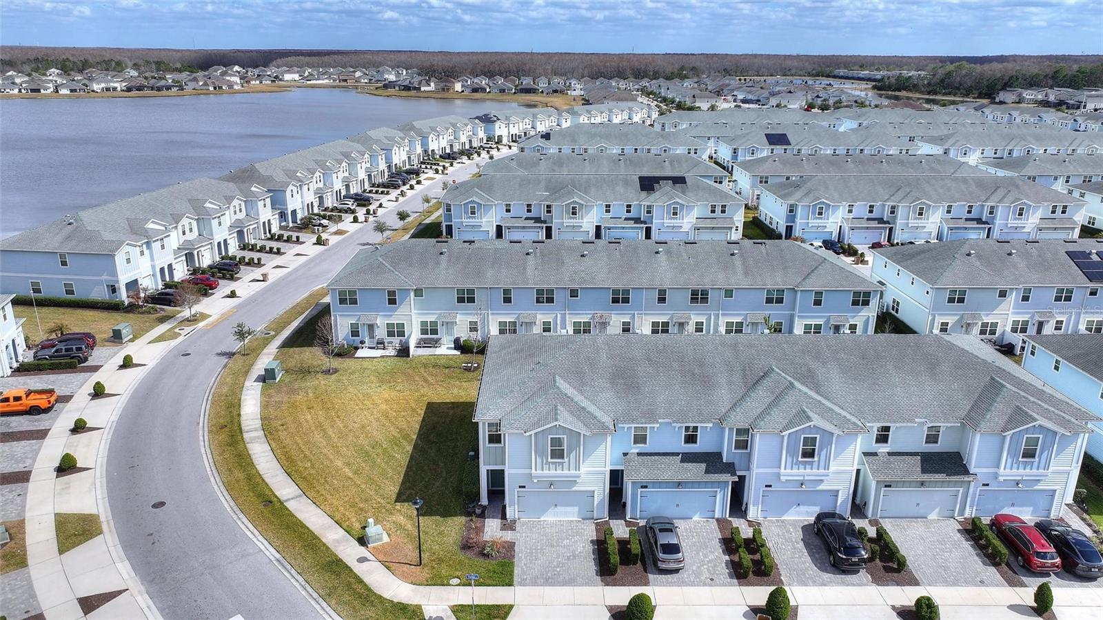 STOREY LAKE - Residential