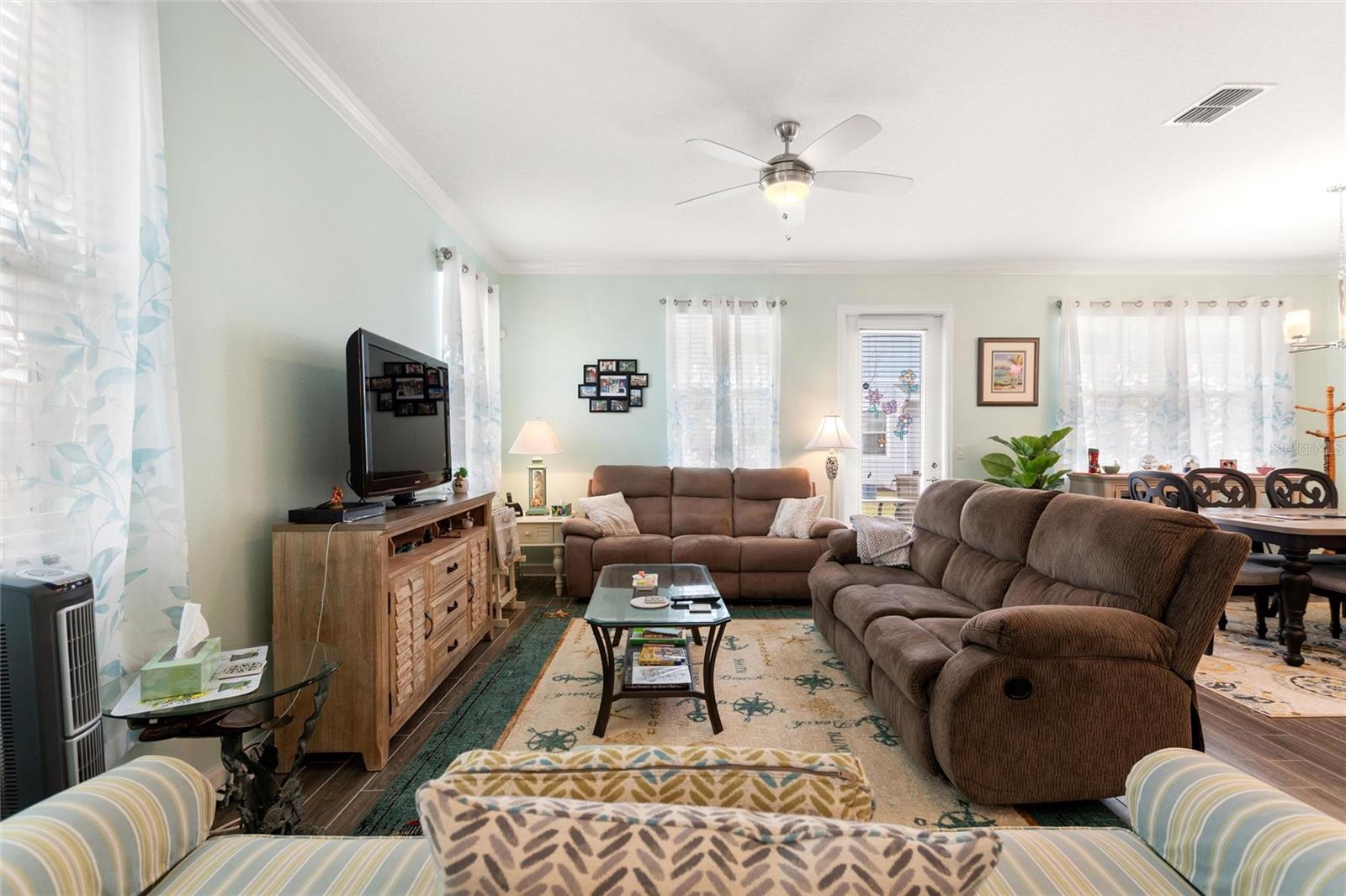 STOREY LAKE - Residential