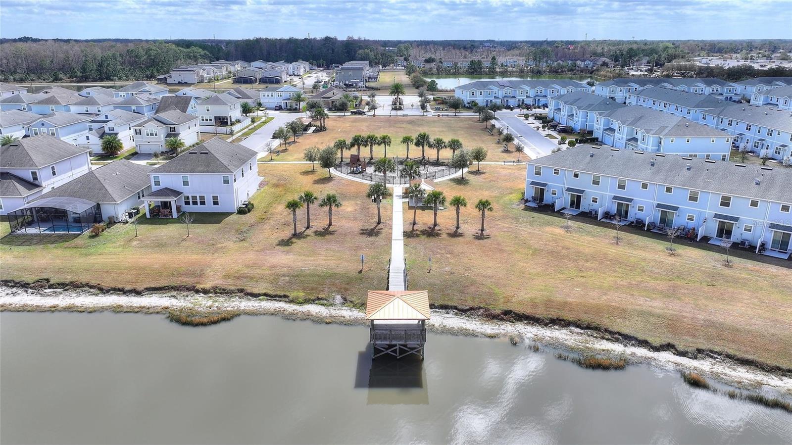 STOREY LAKE - Residential