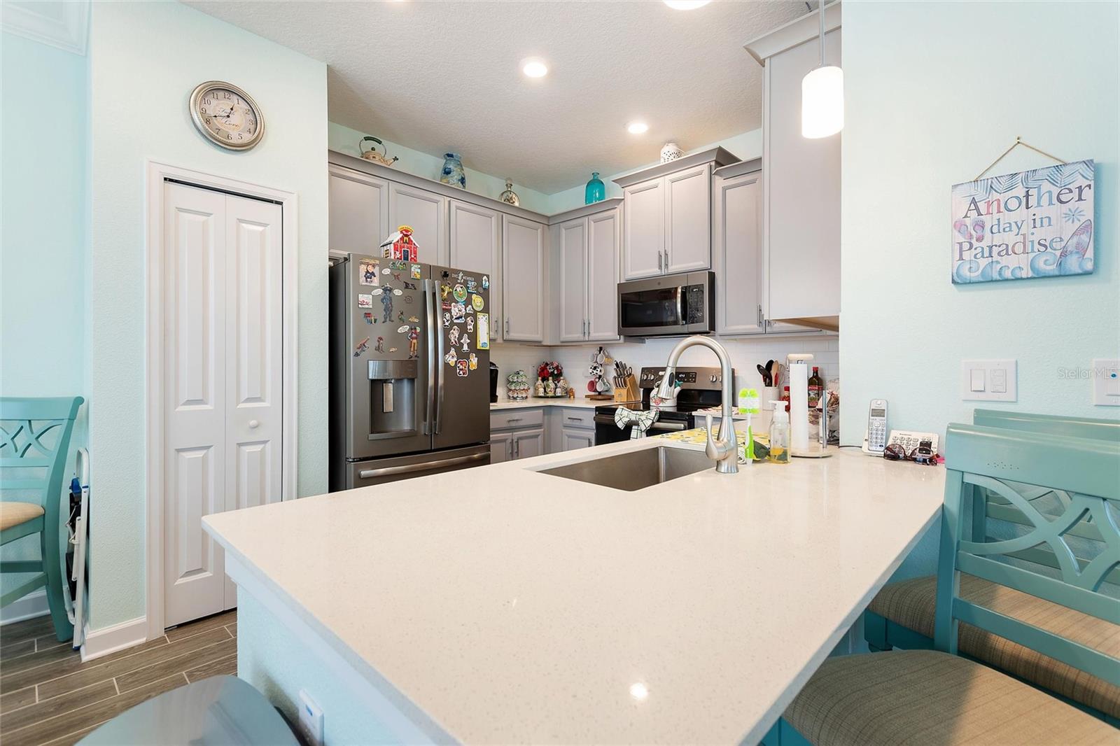 STOREY LAKE - Residential