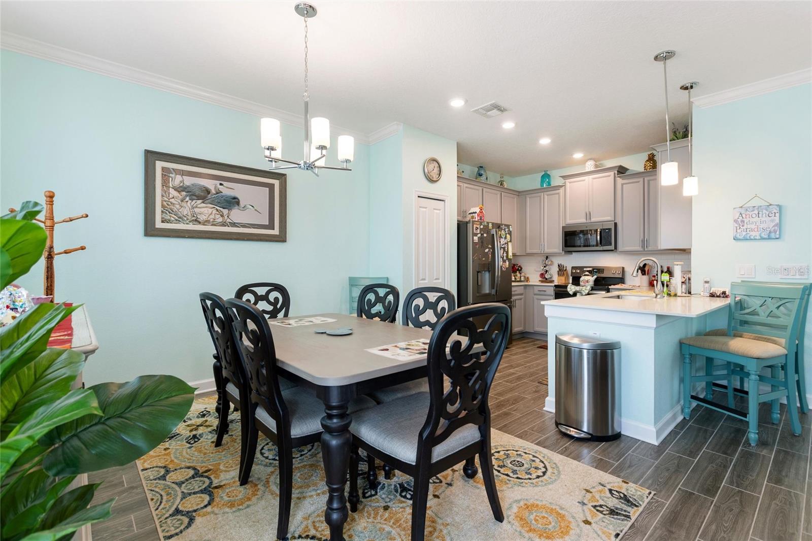 STOREY LAKE - Residential