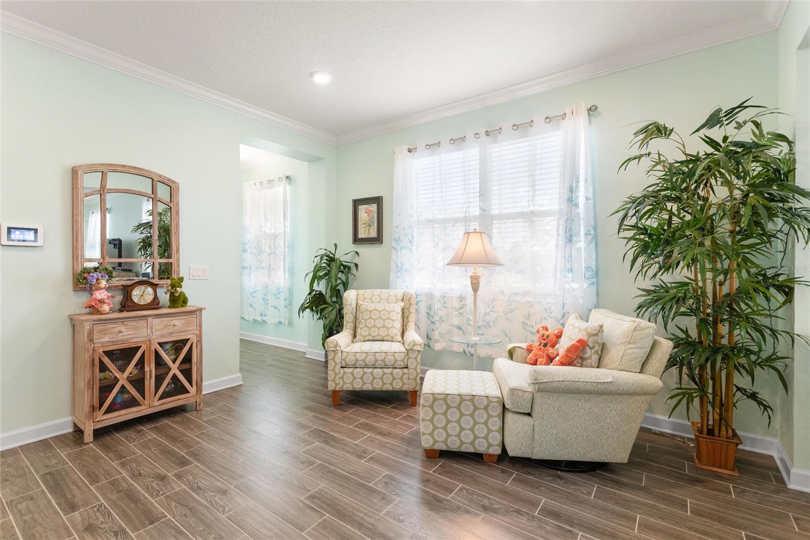 STOREY LAKE - Residential