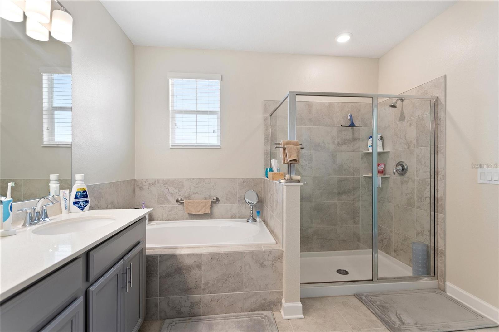 STOREY LAKE - Residential