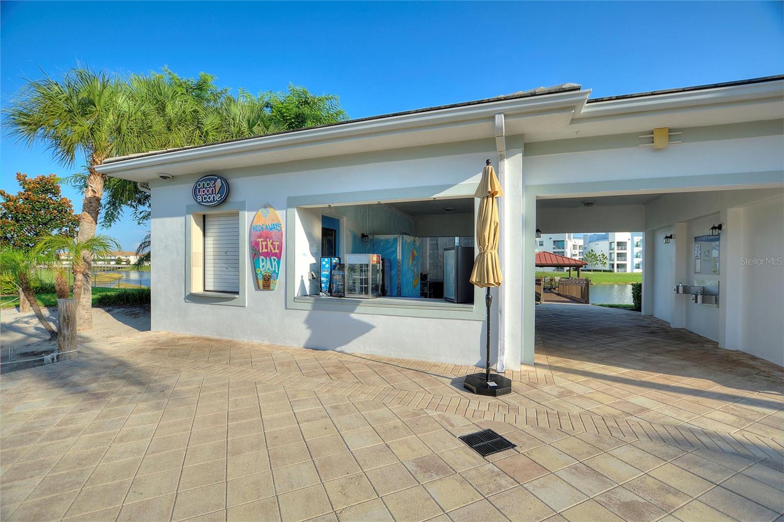 STOREY LAKE - Residential