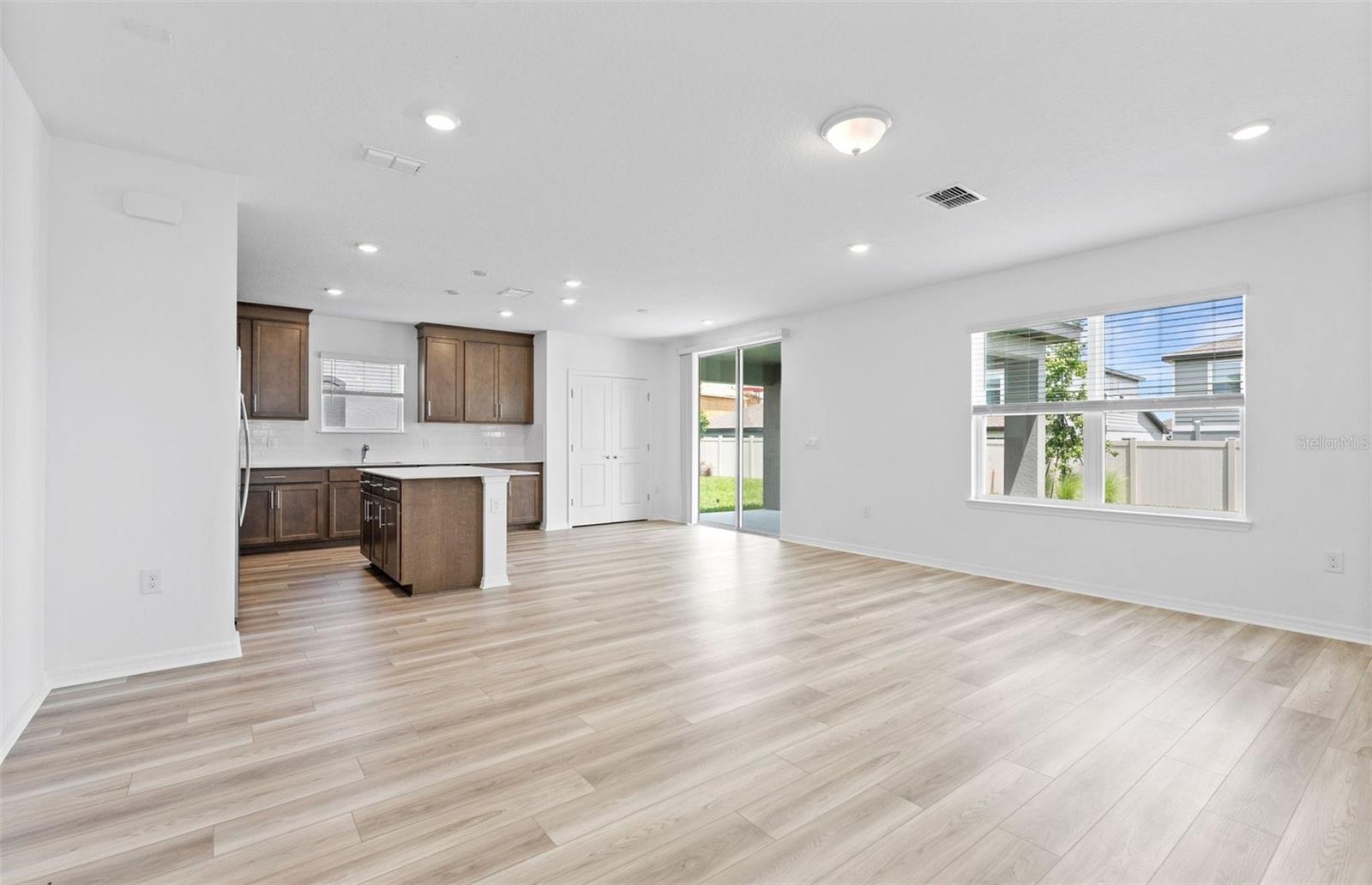 1452 HAMILTON WAY